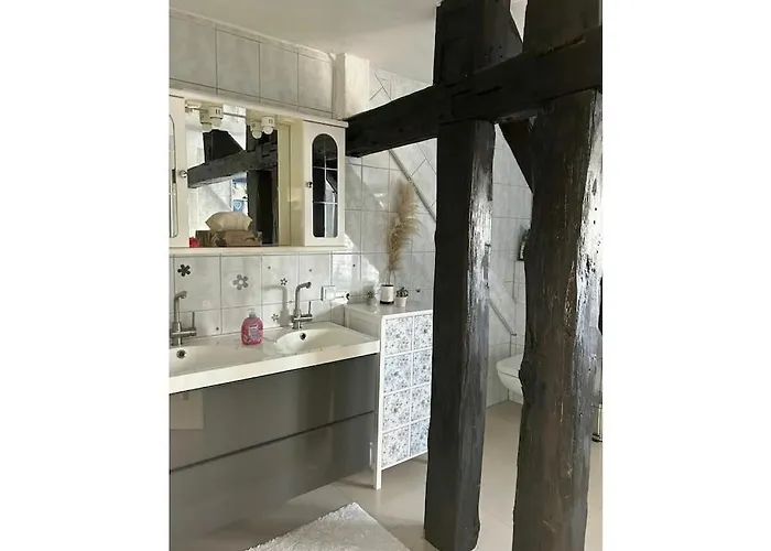 With 2 Bedrooms * Neu Schloen